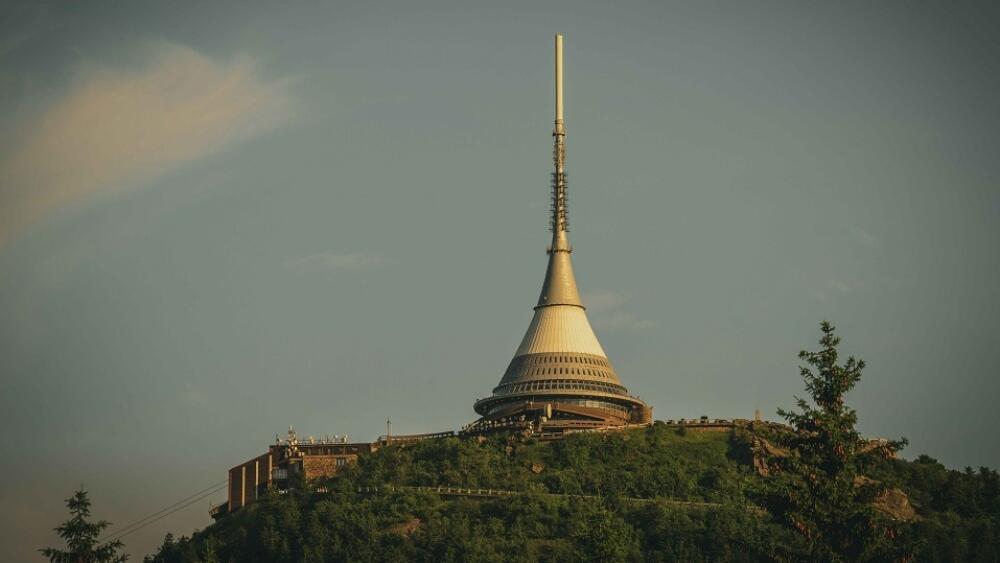 Ještěd, dominanta nad Libercem, foto Artur Irma
